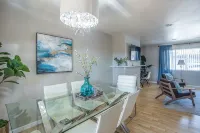 Lovely 2-Bedroom Rental Unit With Indoor Fireplace - ห้องครัว