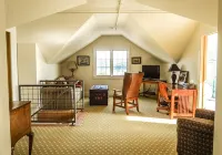 No hidden cleaning charges.  Huge 3bd/3ba apartment with tons of waterviews. - Wifi