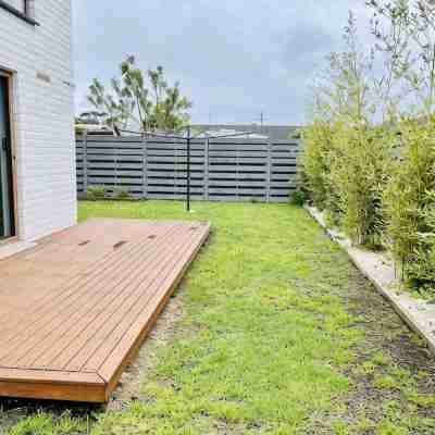 6 Lake st, 4 bedroom , 3 bathroom, 4 toilets, kitchen upstairs and downstairs Hotel Exterior