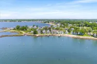 Seaside Serenity: 4Br Waterfront Gem in Branford – 5-Star Rated!