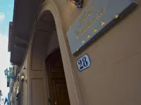 Hotel California Hotels near Gucci Garden