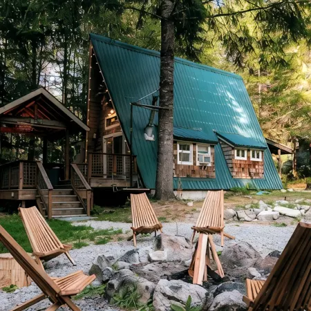 The A-Frame @ SkyCamp: Classic cabin with Hot Tub and BBQ near Stevens Pass
