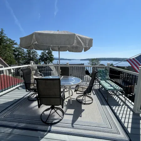 Weirs Beach - PRIME LOCATION!!!