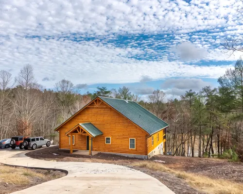 Cozy log cabin with Lakefront and Private Dock Hotels in Caldwell County