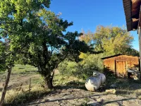 Stay in a vintage adobe mountain home with modern touches. Great retreat! - 2 stjerner