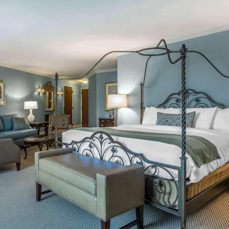 Comfort Inn & Suites Near Burke Mountain
