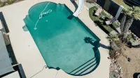 The Desert Sunset: 4 Bdr, 5 Beds, Fast Wifi, Large TV, Large Private Pool, - Private Pools