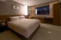 Top Cloud Hotel Gunsan