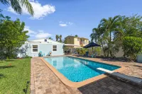 Have fun with the whole family at this beautiful Florida home. - Pools