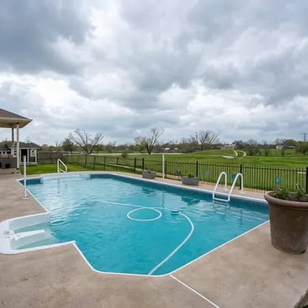 2 King Beds in This Relaxing Home on the Greenbelt.