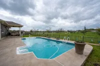 2 King Beds in This Relaxing Home on the Greenbelt. - Pools
