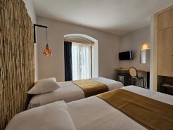 Serpina Hotel