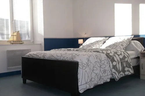 APPAREMENT LUMINEUX AU SEIN D'UNE PETITE RESIDENCE. - Homestays