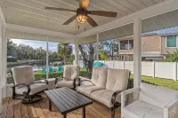 OLD HOMOSASSA- RIVER WATERFRONT HOUSE ICE MACHINE-DEEP BAY- FOUR KAYAKS - balcony