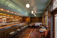 Hotel DeBrett - 5-Star