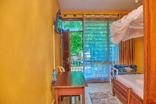 Primeshade Guesthouse - 2-Star