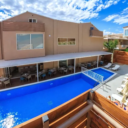 Porto Planos Beach Hotel