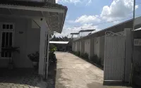 Hotel Wisnu Klaten - 2-Star