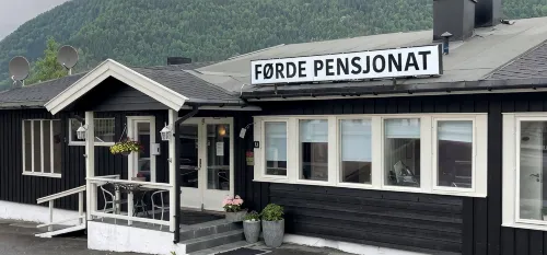 Førde Pensjonat - 3 ดาว