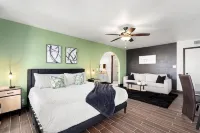 EUPHORIA IN PEORIA! Heated Pool, Prime Location & Good Vibes! 5 Mins to Westgate