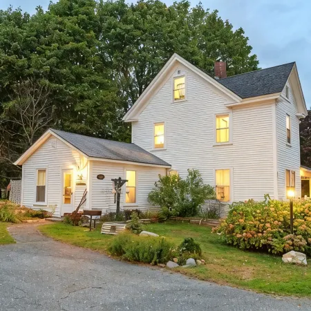 Bar Harbor Cottages & Suites