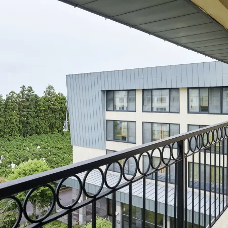 IlleInn Hotel Отели рядом с достопримечательностью «Храм Якчхунса»