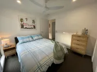 Seabreeze Villa on Mermaid Beach - Broadbeach - Homestays