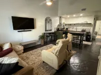 Charming 2/2 townhome in near FSU campus/stadium - Homestays