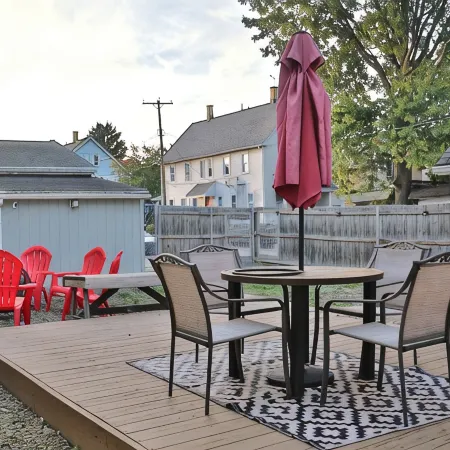 Family-Friendly Lakewood Home 4BR, Full Kitchen & Yard!