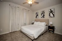 Spacious 4-bedroom charming modern home in  Richmond Tx - 4-Star