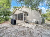 Beautiful Beach Cottage! West End!  3 Blks to Beach! Front & Back Porch! Save $$