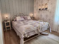 Peaceful 1-bedroom cottage with WiFi, AC in the country - 3-Star