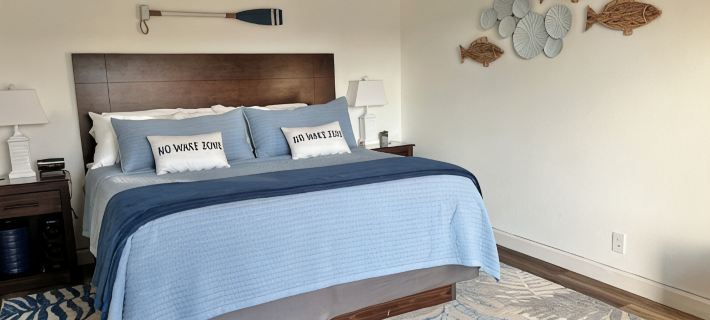 1 Br King No Stairs! Perfect for Couples- Pets Welcome! Hotels in Kimberling City