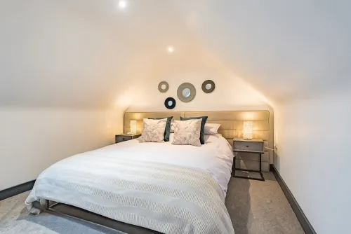 Little Seven Oaks is a one bedroom country retreat set in an ancient woodland. - 3-Star