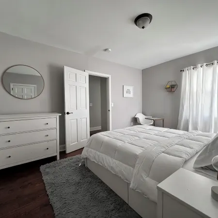 Charming 2bedroom Apt walking distance to Downtown Rahway & Train Station to NYC