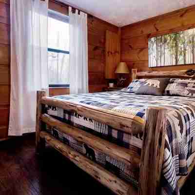 Pet friendly/Hot tub/High speed internet/Location! Rooms
