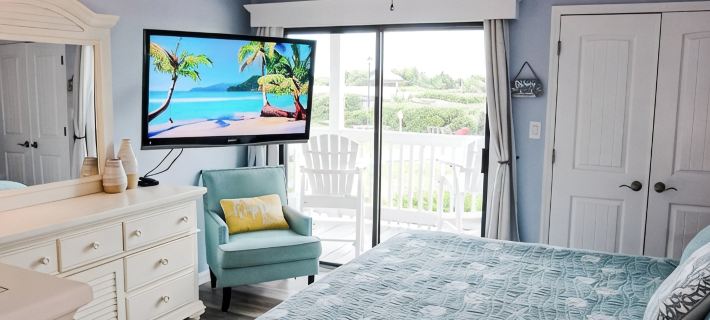 3 Bedroom 2BA Condo Indoor Outdoor Pool Ocean Front Pebble Beach Hotele w: Emerald Isle