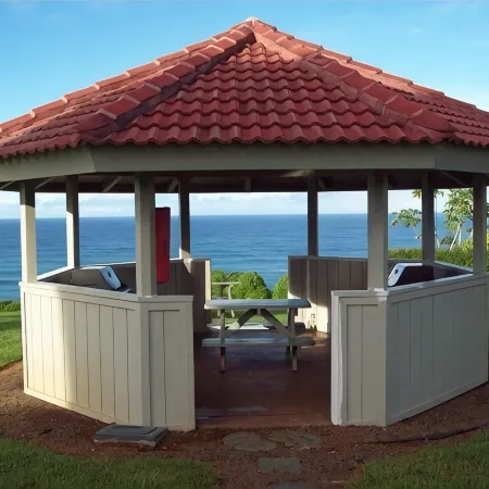 180 Degree Ocean Front Unobstructed View. Sleeps 8New Appliances.