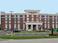 Courtyard Youngstown Canfield Hotels in Canfield Township