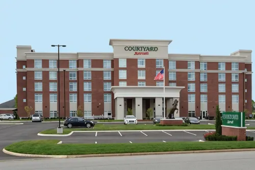 Courtyard Youngstown Canfield