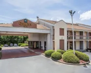 Quality Inn Fort Jackson - Parkplatz