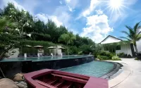 Rumah Kito Resort Hotel Jambi by Waringin Hospitality - Pools