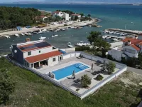 Villa Sana Hotels in Vir