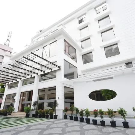 Coral Reef Hotel