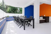 Yutaka Inn El Reyshi Banyuwangi - parcheggio