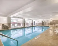 Comfort Suites Atlanta Airport - Parking
