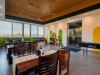 The Hosteller Lansdowne - breakfast