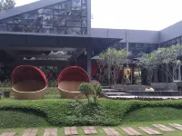Hotel Taman Piknik Hotels near Puncak Pass