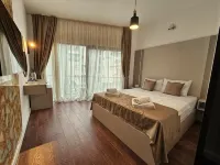 Lolo Luxury rooms & suites