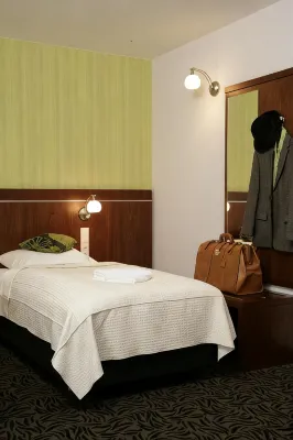 Hotel Azyl